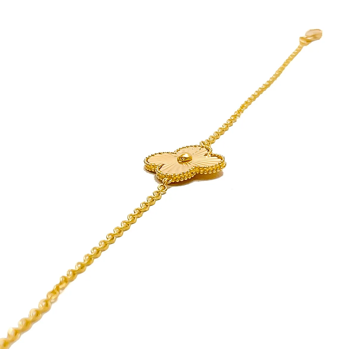 Trendy Tasteful 21k Gold Clover Bracelet