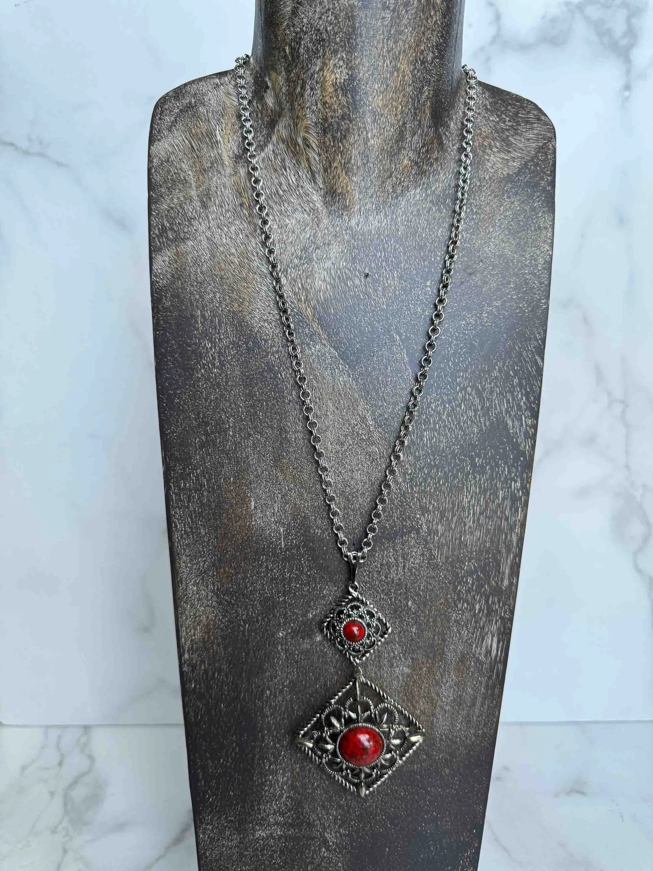 Vintage Silver-Tone Filigree Pendant Necklace with Red Stones